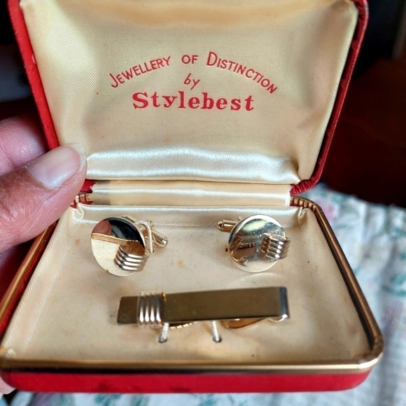 Vintage* 60s/70s Men's Gold-Tone Cufflinks & Tie Clasp - Picture 1 of 2